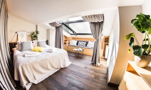 Superior Apartment, 2 Bedrooms, Sauna (Castle View; 16) | Egyptian cotton sheets, premium bedding, in-room safe