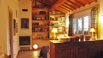 Studio (Casetta delle Rose) | Premium bedding, down comforters, individually decorated