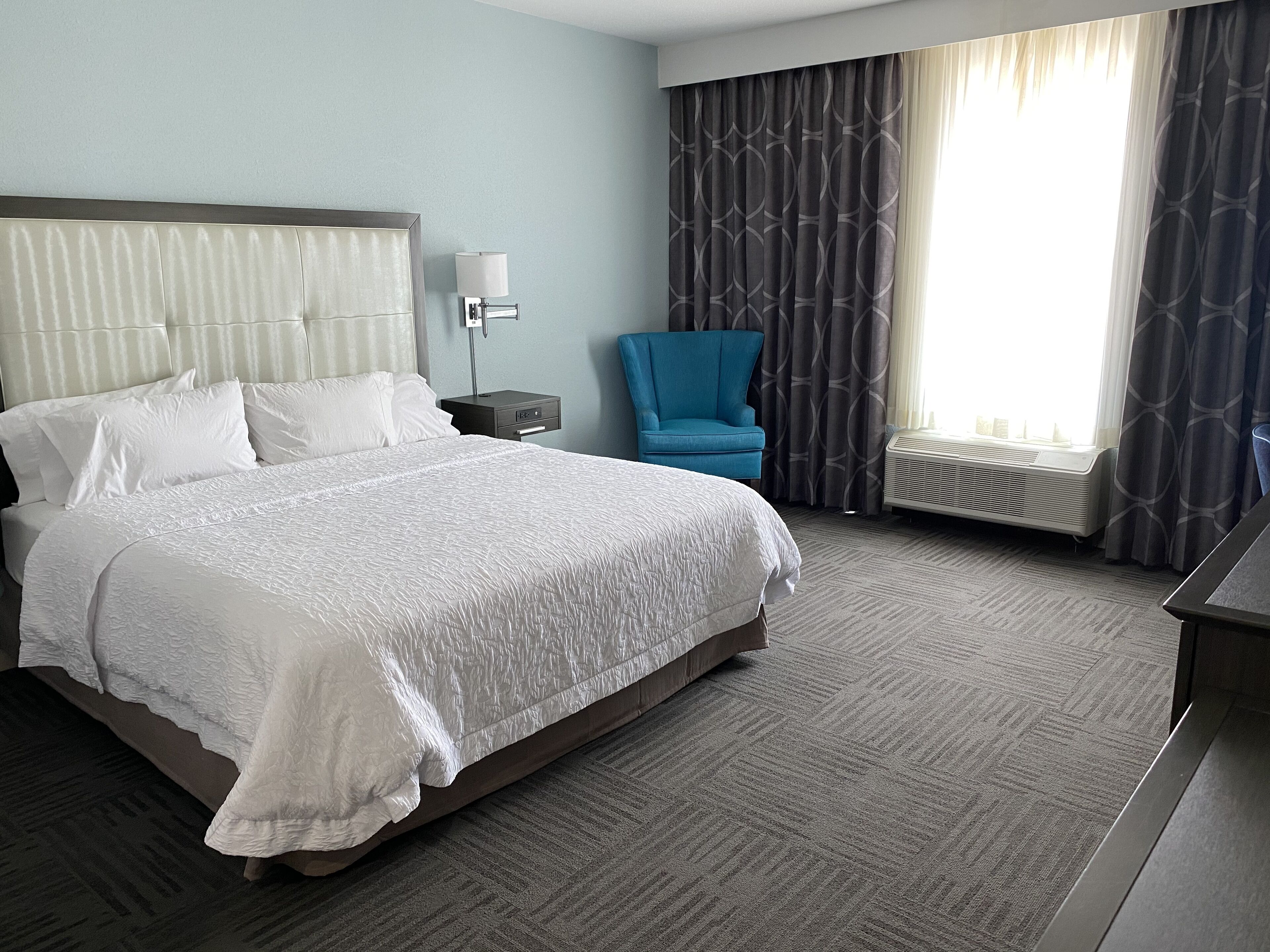 Hypo-allergenic bedding, in-room safe, free cribs/infant beds, free WiFi