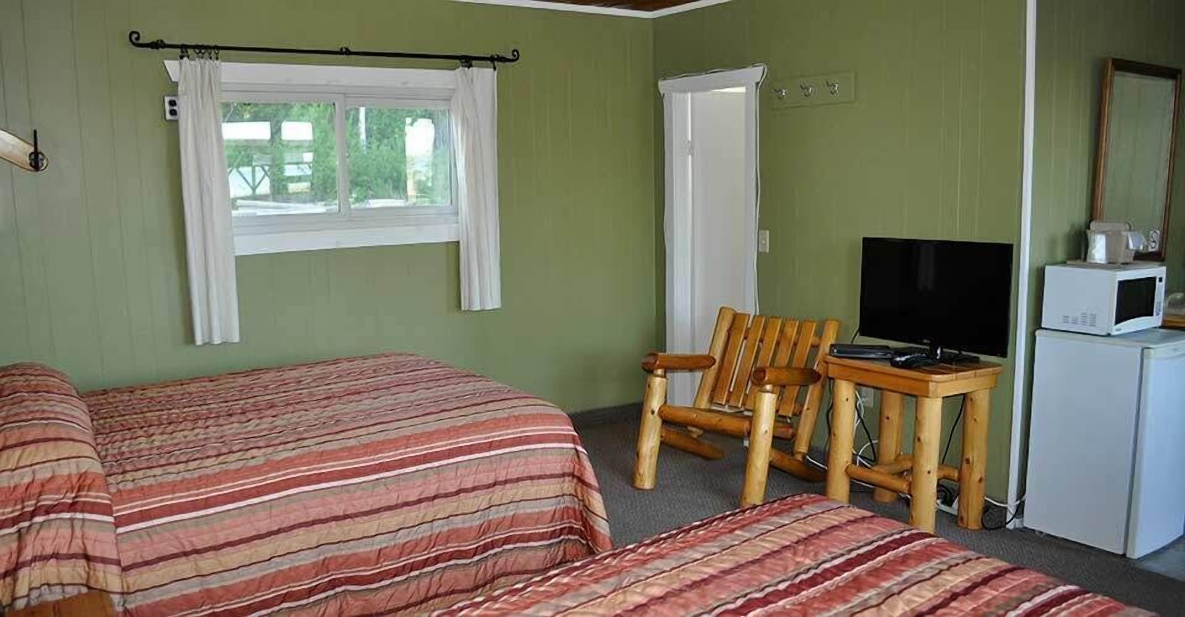 rollaway beds, free wifi, bed sheets