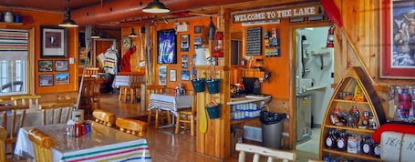 Gift shop. The Voyageurs' Lodge