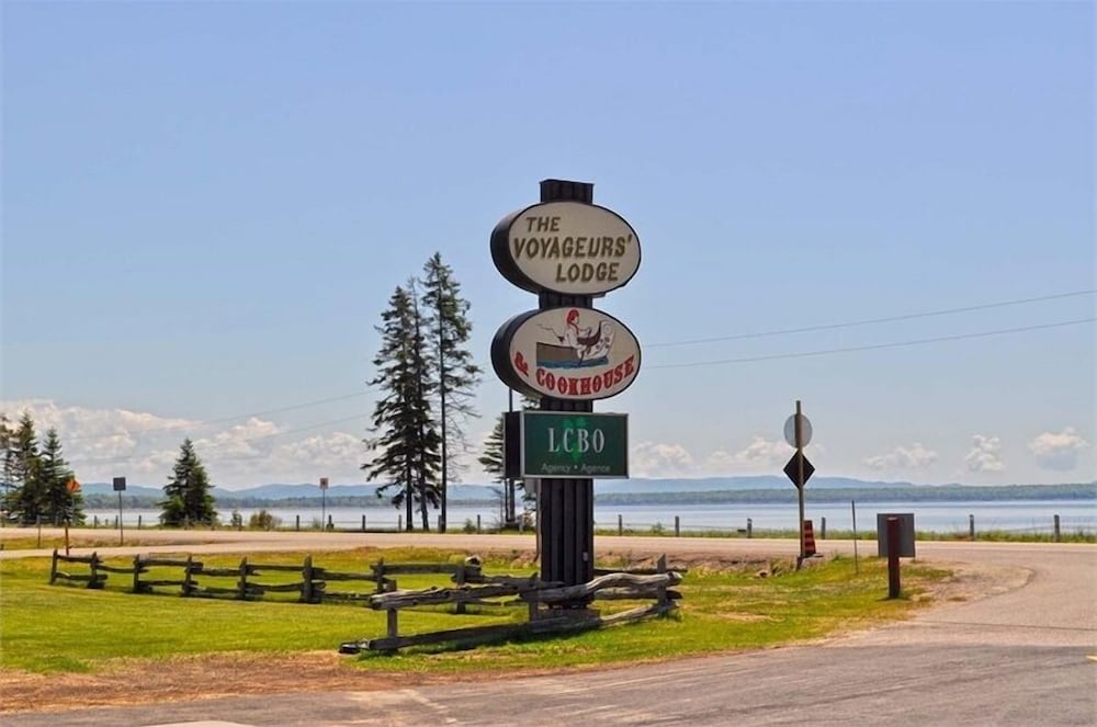 The Voyageur's Lodge and Cookhouse by null