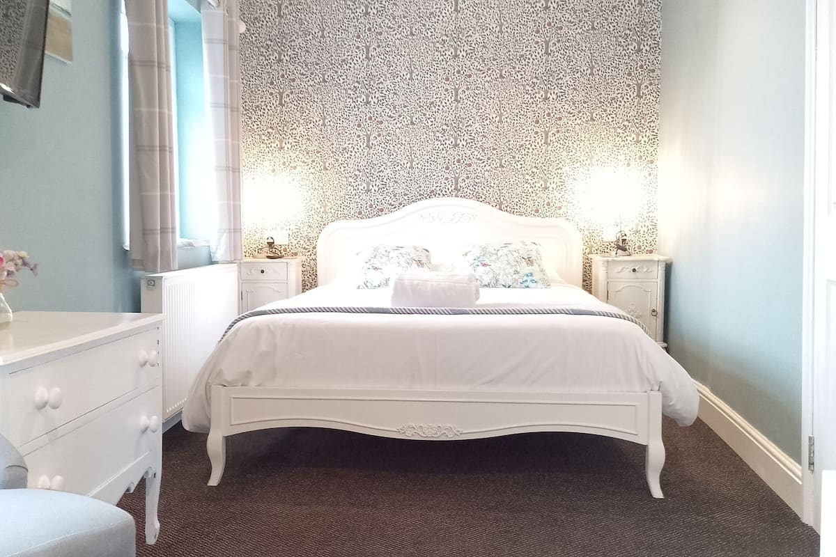 Kamar Superior (First Floor Room 8) | Seprai premium dan Wi-Fi