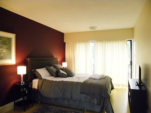 Room, 1 Queen Bed, Ocean View (Golf View)