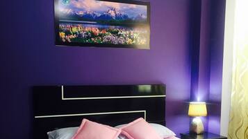 Deluxe Double Room, 1 Bedroom, Non Smoking, Pool Access | Desk, free WiFi