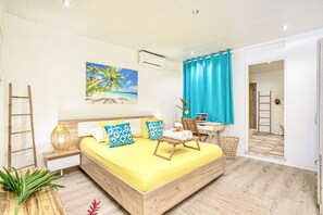 Grand appartement, privébadkamer | Uitzicht vanuit de kamer