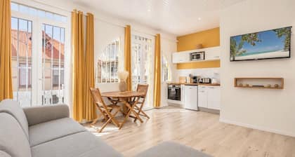 Foyal Suites