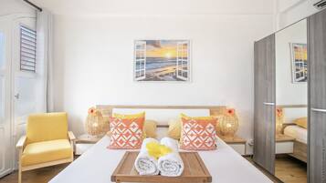 Ático superior, 1 habitación | 1 dormitorio, sábanas de algodón egipcio, ropa de cama de alta calidad