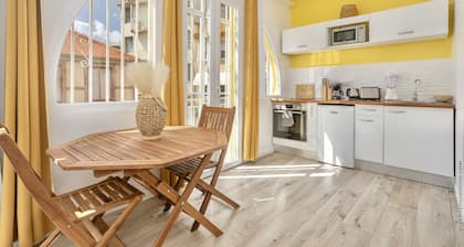Foyal Suites