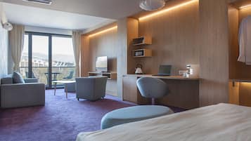 Junior Suite | Premium bedding, minibar, in-room safe, desk