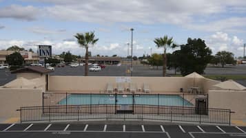 Outdoor pool, pool loungers