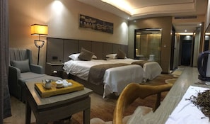 Minibar, in-room safe, free WiFi, bed sheets