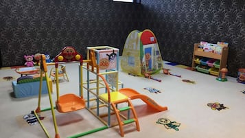 子供用の遊び場 - 屋内