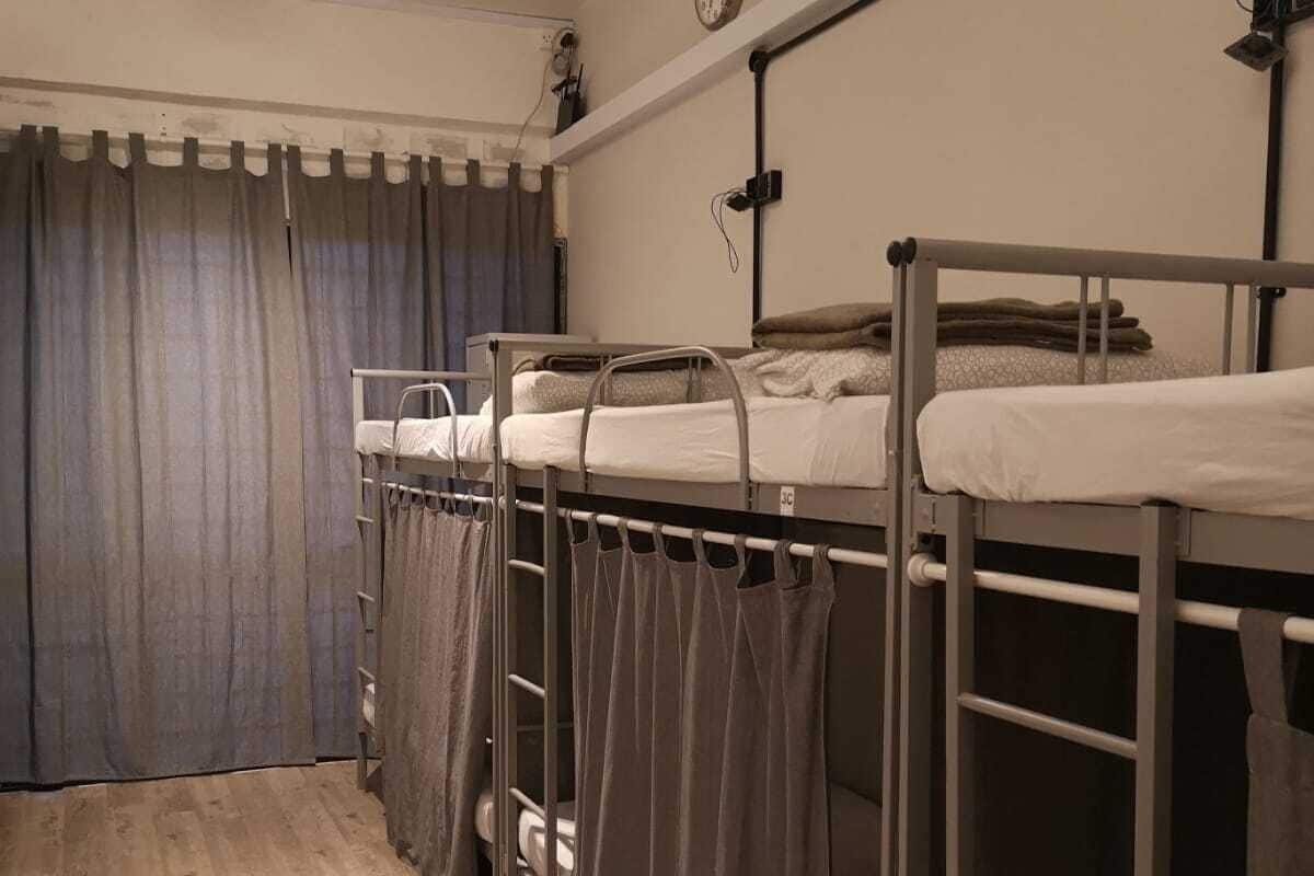 Dortoir Partagé (Single Bed in Deluxe 8-Beds) | Fer et planche à repasser, Wi-Fi gratuit, draps fournis