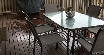 Hart Street Apartment