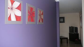 3 bedrooms, Egyptian cotton sheets, premium bedding, pillow-top beds