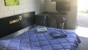 Iron/ironing board, free cots/infant beds, bed sheets
