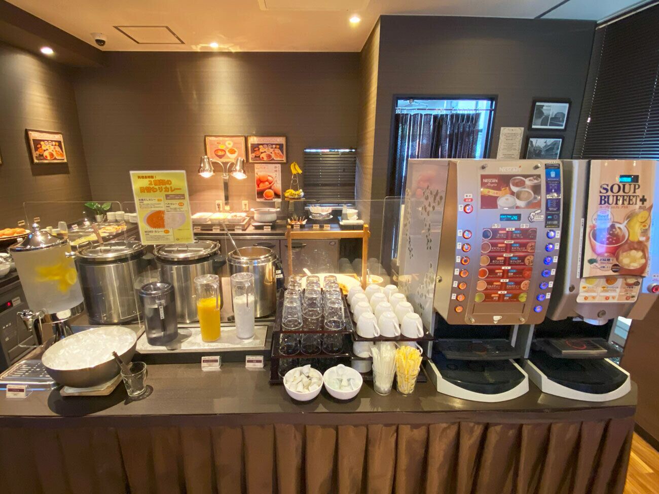 daily buffet breakfast (jpy 1580 per person)