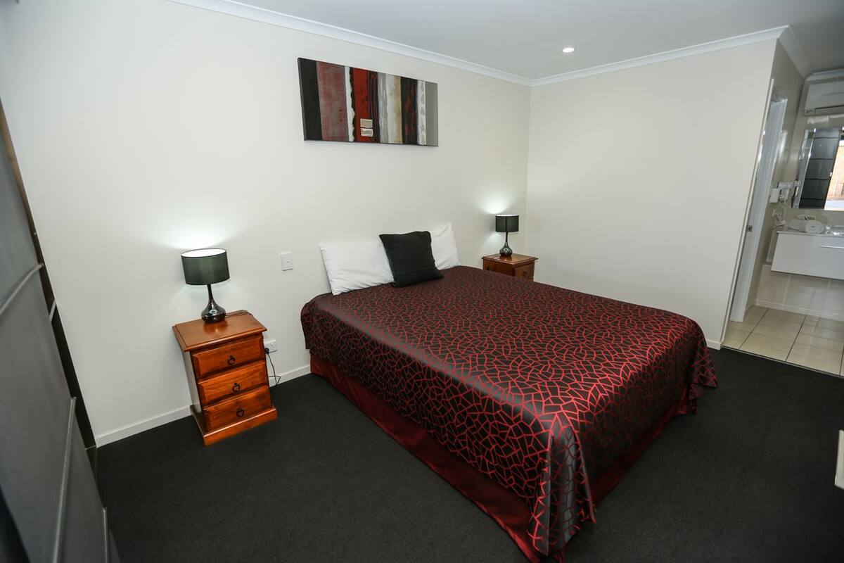Queen Room  | 1 bedroom, desk, soundproofing, iron/ironing board