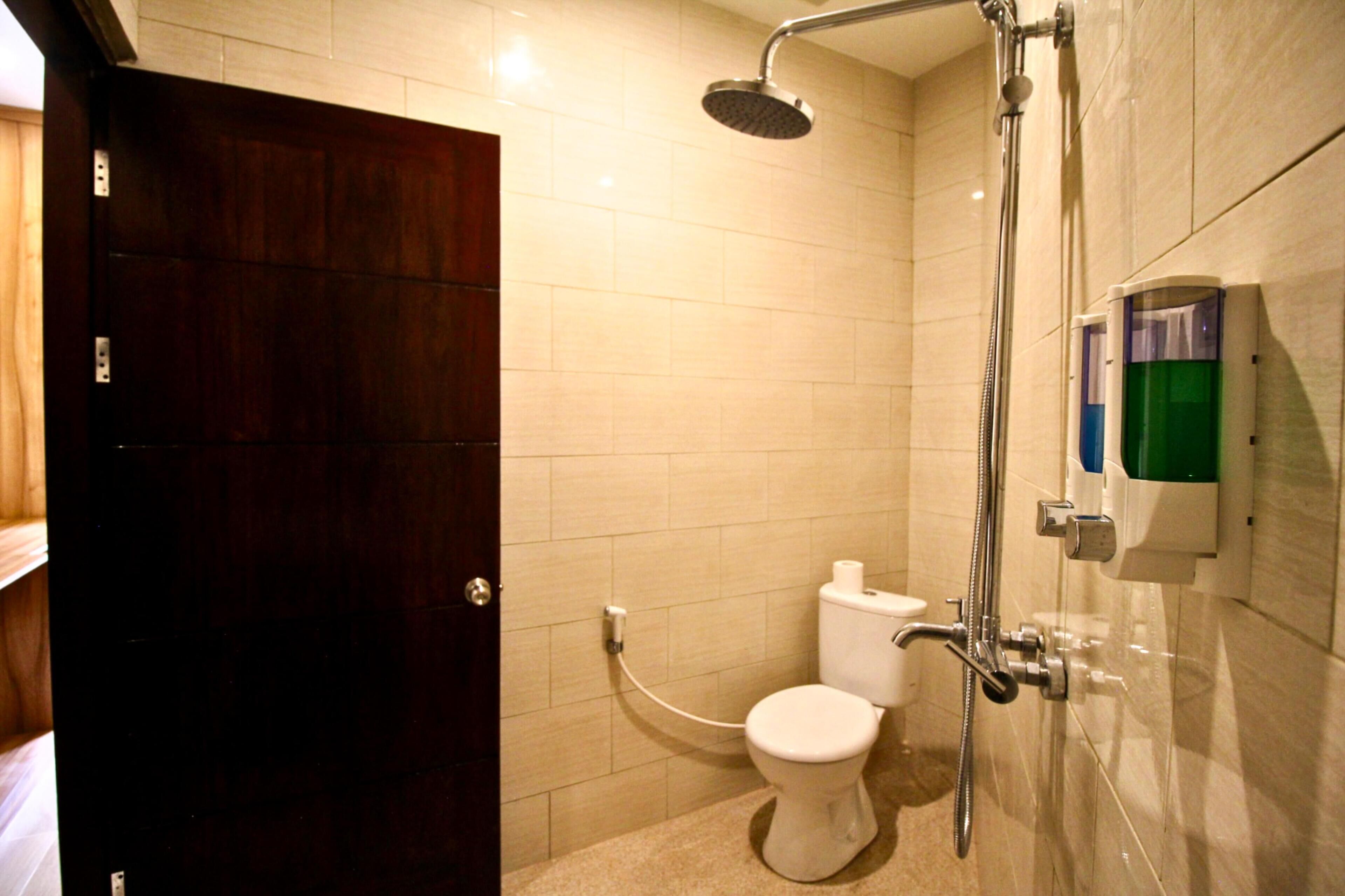 premier room | bathroom | shower, rainfall showerhead, free toiletries, hair dryer