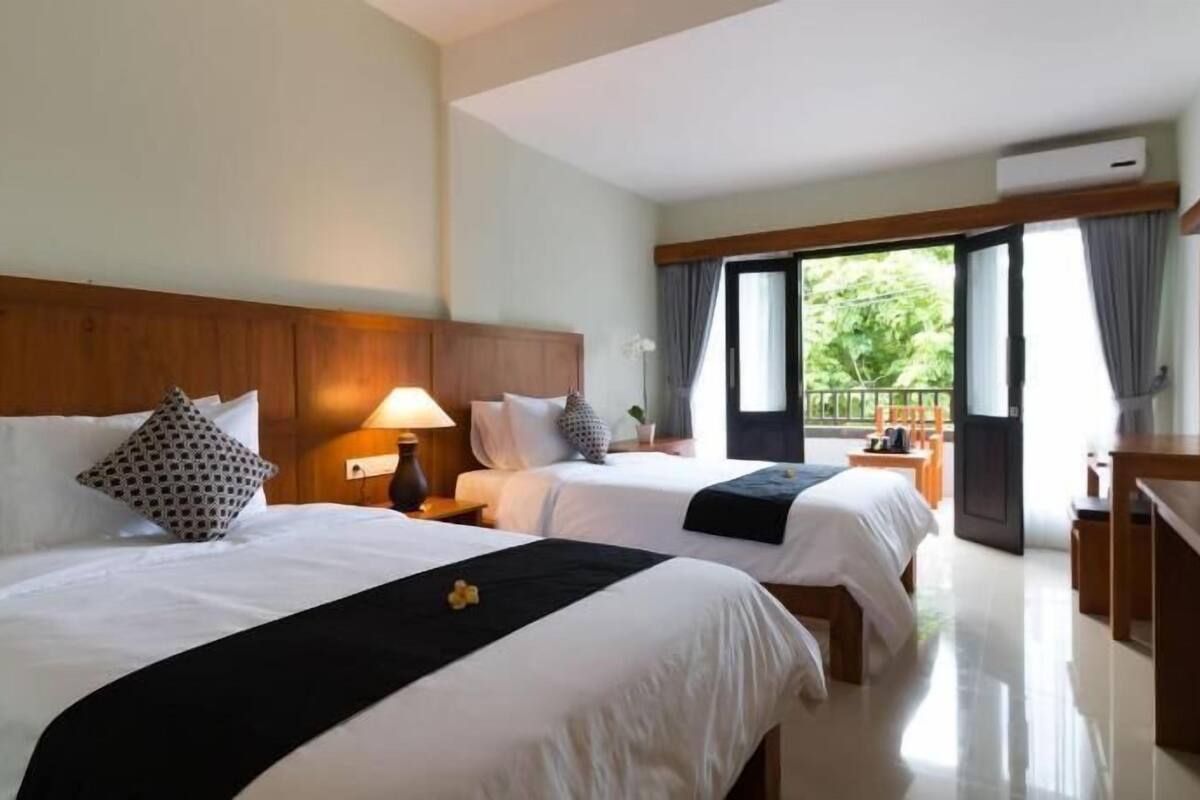 In-room safe, individually furnished, desk, free WiFi