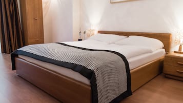 1 habitación, tabla de planchar con plancha y wifi gratis