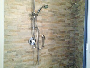 Douche de la salle de bain