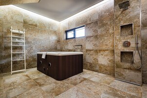 Villa (De Cinque Terre) | Bathroom