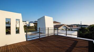 Pemandangan dari hartanah