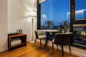 Deluxe Twin Room (Hotel)