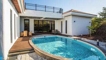 Villa (La Spezia Family) | Frette Italian sheets, premium bedding, down comforters