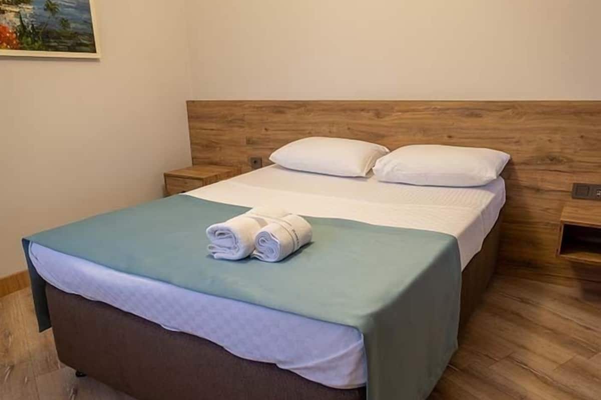 Standard Single Room | Premium bedding, minibar, in-room safe, desk
