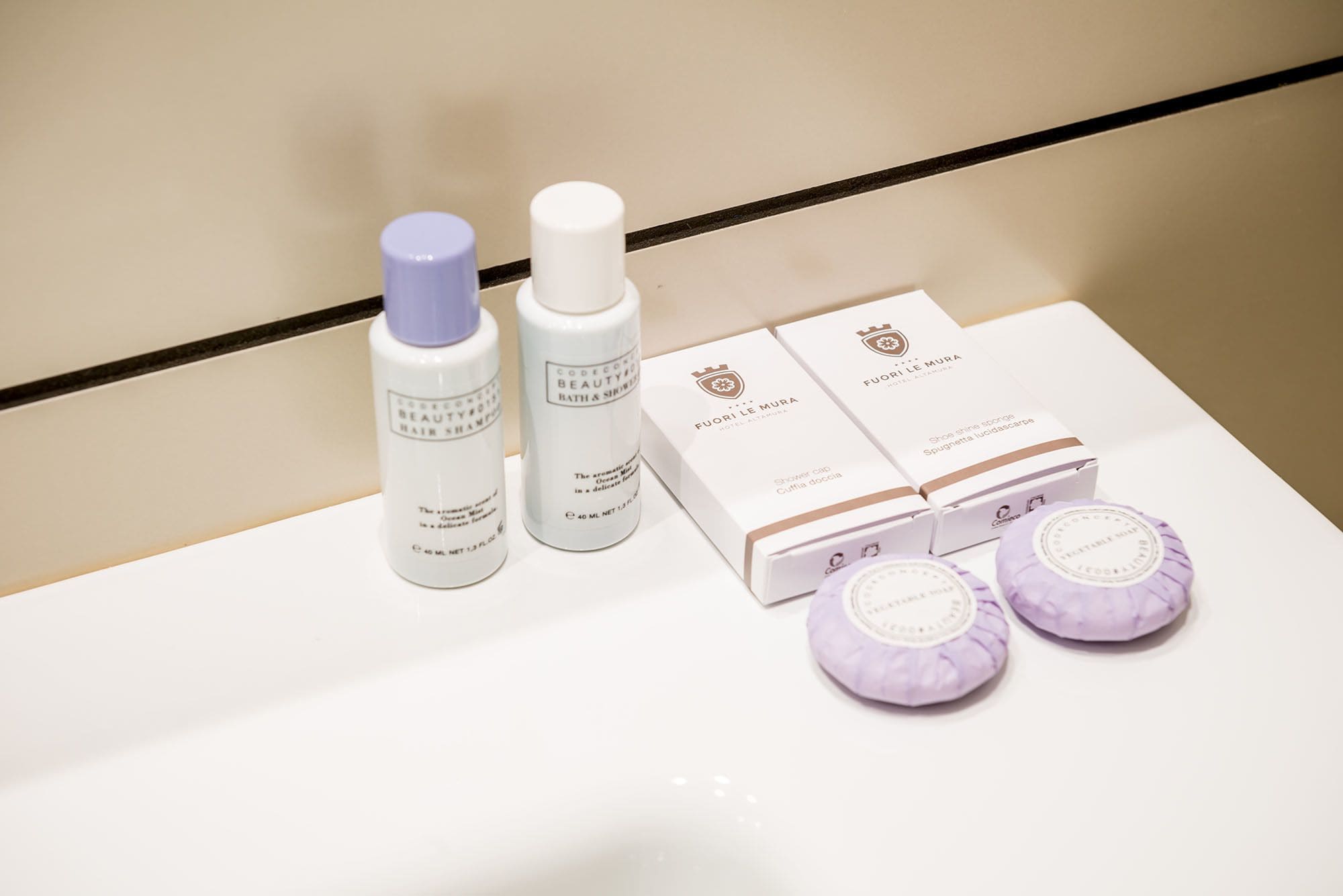 shower, free toiletries, hair dryer, bidet