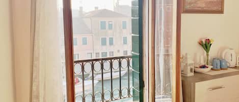 Santa Croce Canal View | 隔音、免费 WiFi、床单