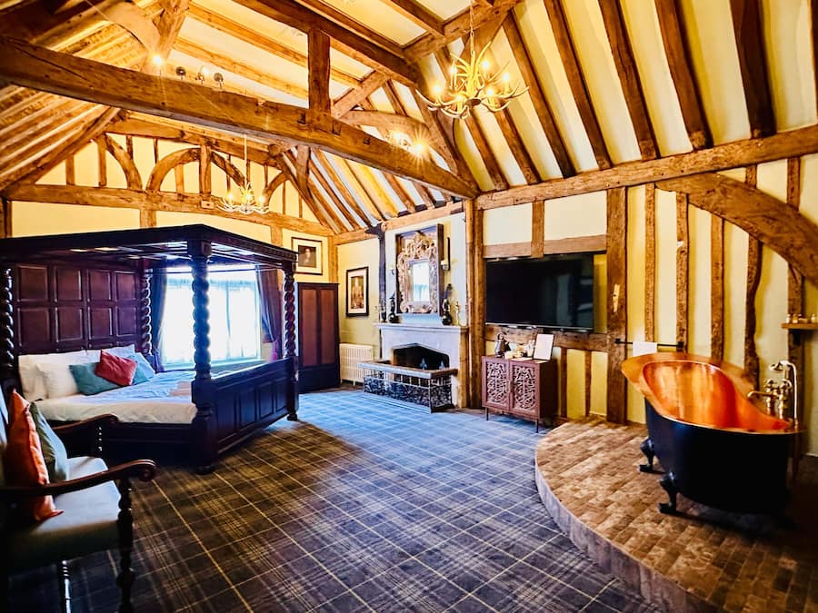 The King John Suite | Premium bedding, individually furnished, desk, iron/ironing board