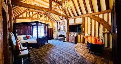 The Ostrich Inn