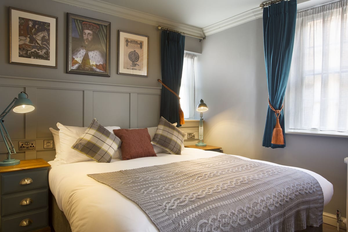 Double Room | 2 bedrooms, premium bedding, individually furnished, desk