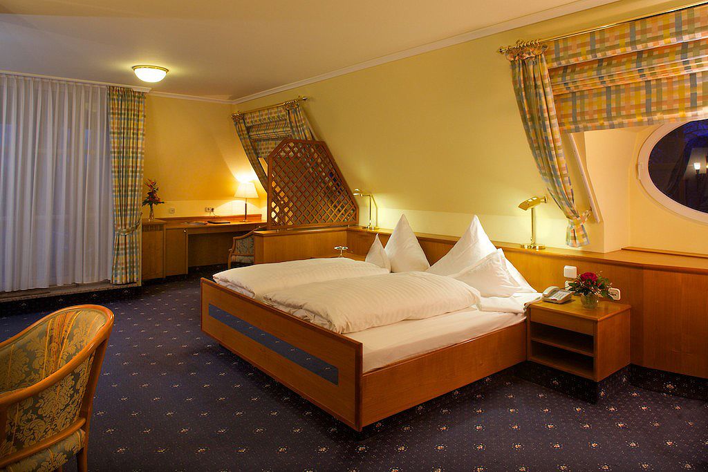 deluxe double room, balcony | 1 bedroom, premium bedding, down duvets, minibar