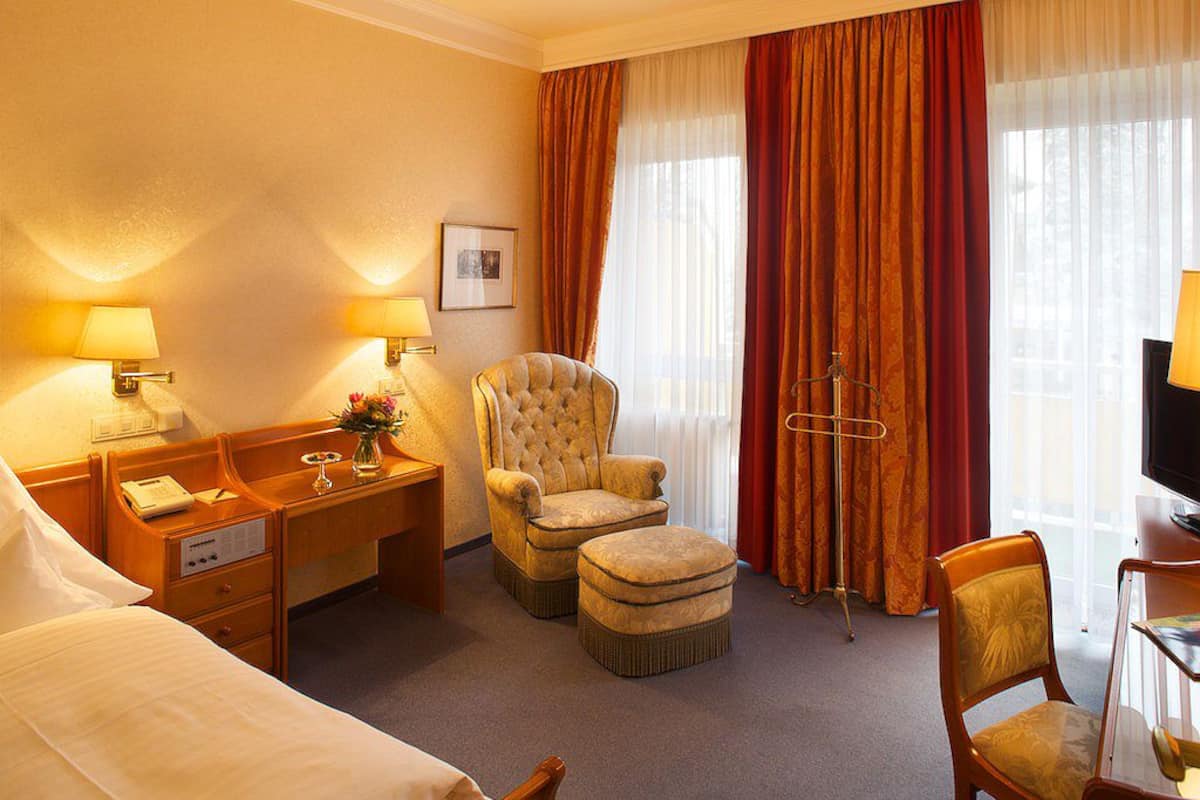 comfort single room, balcony | 1 bedroom, premium bedding, down duvets, minibar