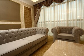 豪華套房 (King) | 客廳 | LCD 電視