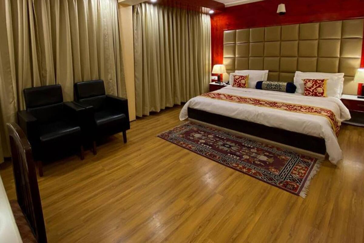 Habitación Deluxe doble, 1 habitación, vistas a la montaña | Ropa de cama de alta calidad, escritorio, camas supletorias gratuitas