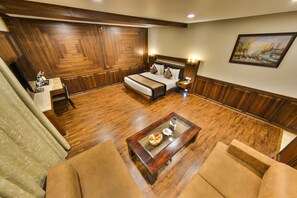 Suite | 1 bedroom, premium bedding, minibar, in-room safe - Clarks Inn Srinagar (Srinagar)