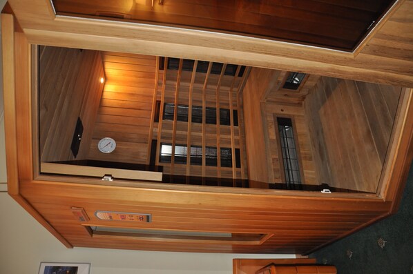 Habitación junior, sauna | Servicios de la habitación