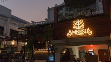 Food court