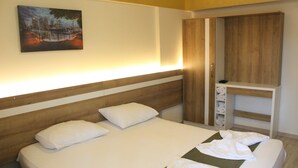 Habitación doble estándar | Escritorio y wifi gratis 