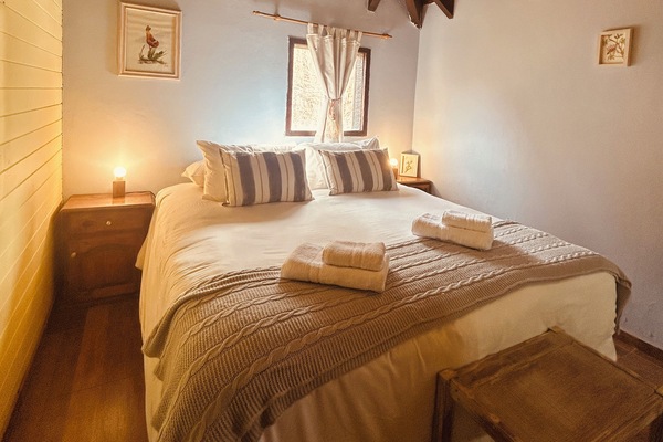 Basic Double or Twin Room | Blackout drapes, WiFi (free), bed sheets