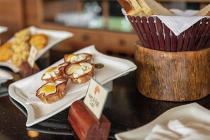 Café da manhã inglês grátis todos os dias