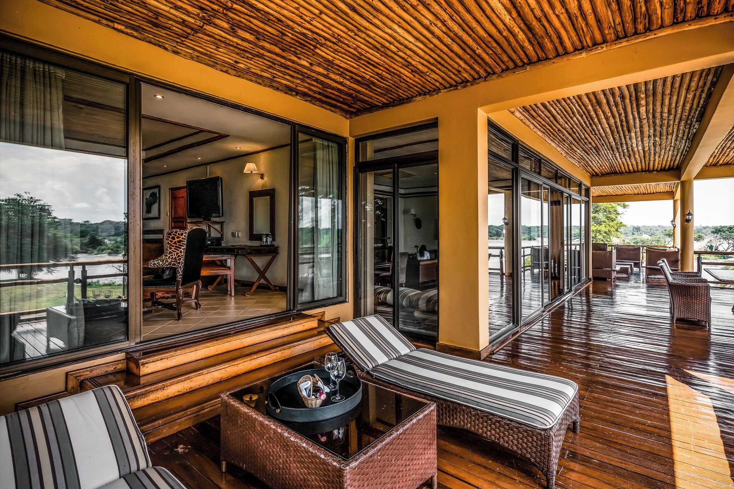 Cottage có thiết kế đặc trưng | Hiên