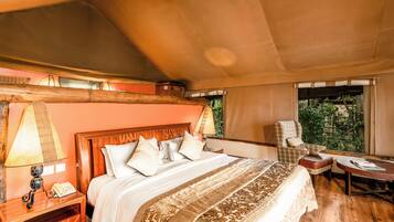 Classic Tent | In-room safe, desk, blackout drapes, bed sheets