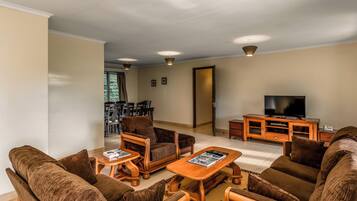 Classic-Ferienhaus | Zimmersafe, Schreibtisch, Verdunkelungsvorhänge, Bettwäsche